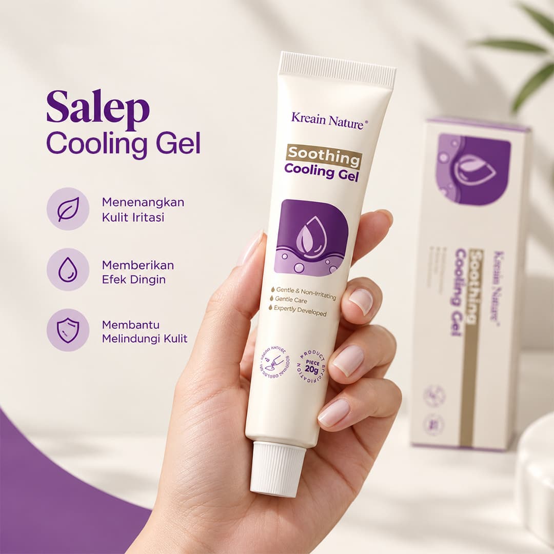 Tangan memegang tube Kreain Nature Soothing Cooling Gel 20 g, dengan kotak kemasan di belakangnya